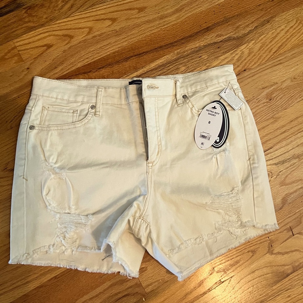 NWT Scoop distressed jean shorts